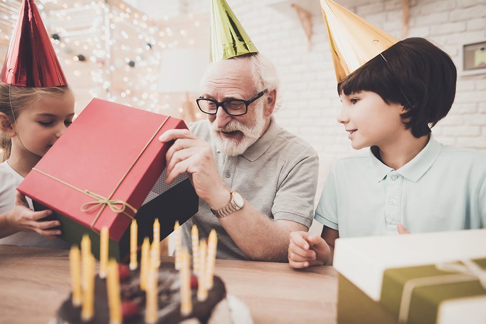 10 Best 90th Birthday Gift Ideas For Grandpa (2023 Top Picks)
